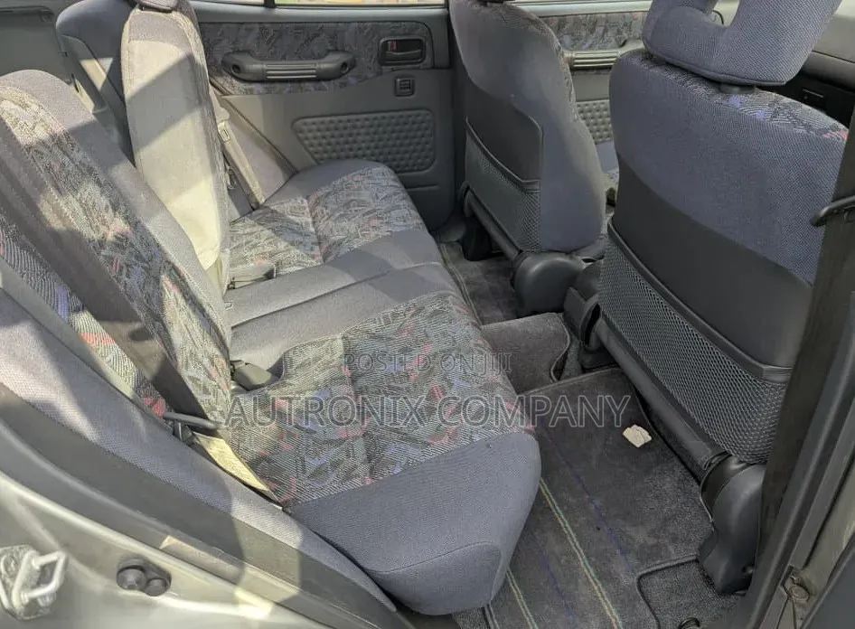 Toyota RAV4 Base 4x4 1999 Silver