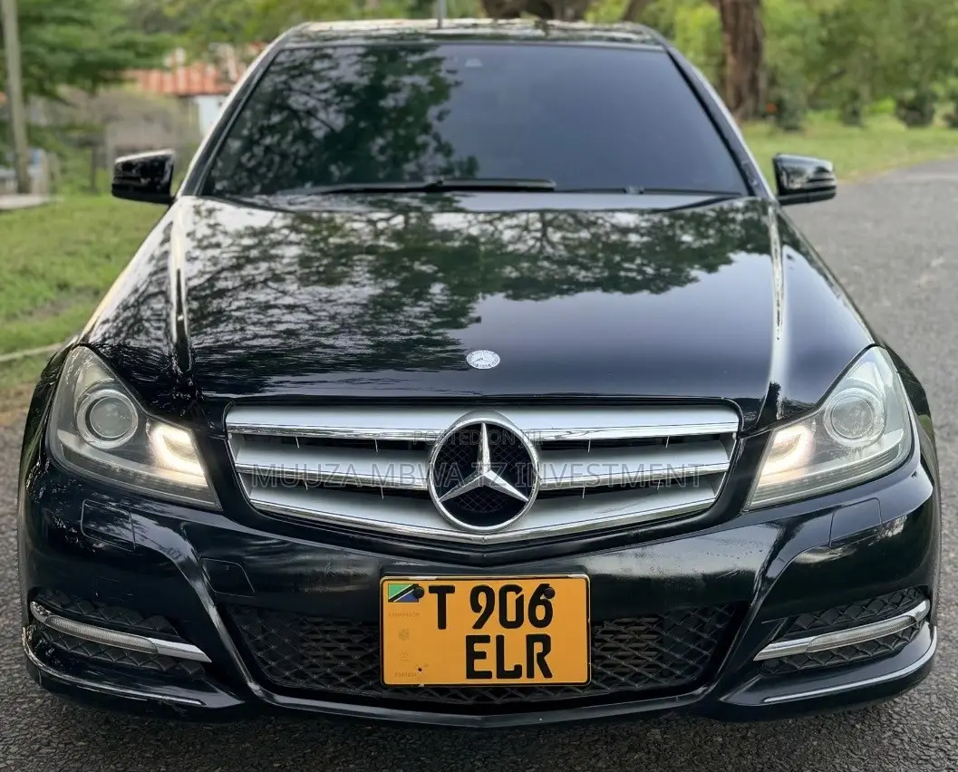 Mercedes-Benz C-Class 2012 Black