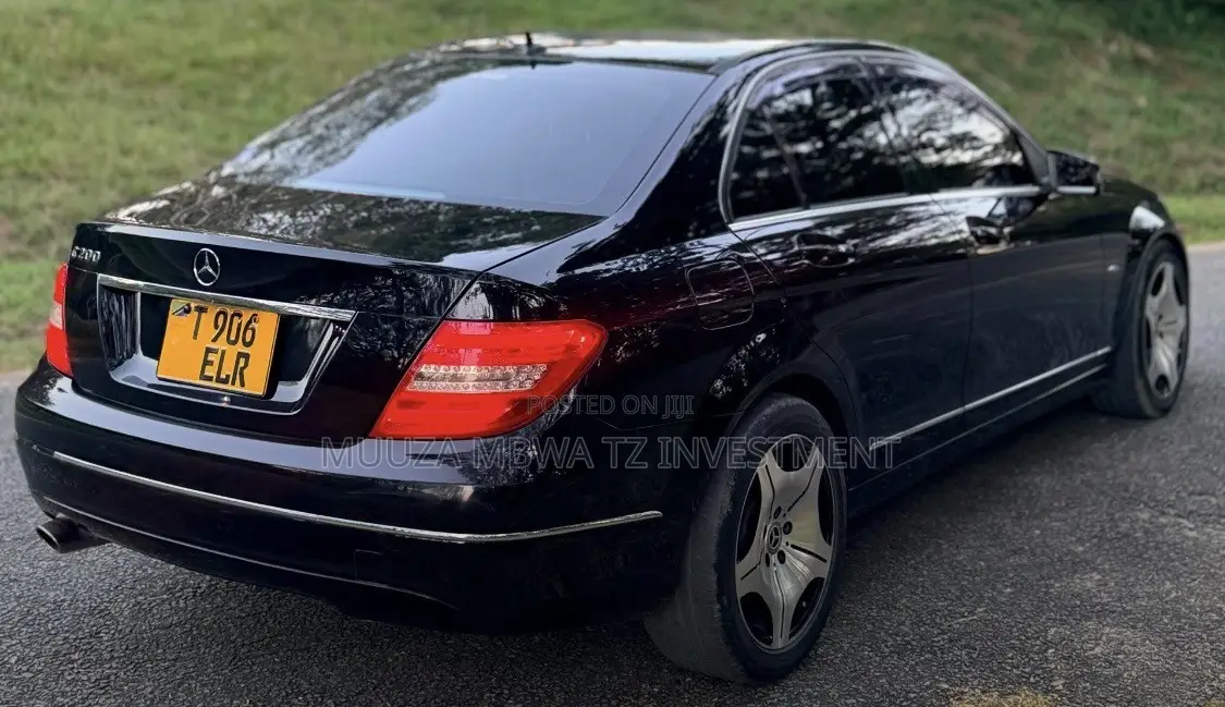 Mercedes-Benz C-Class 2012 Black