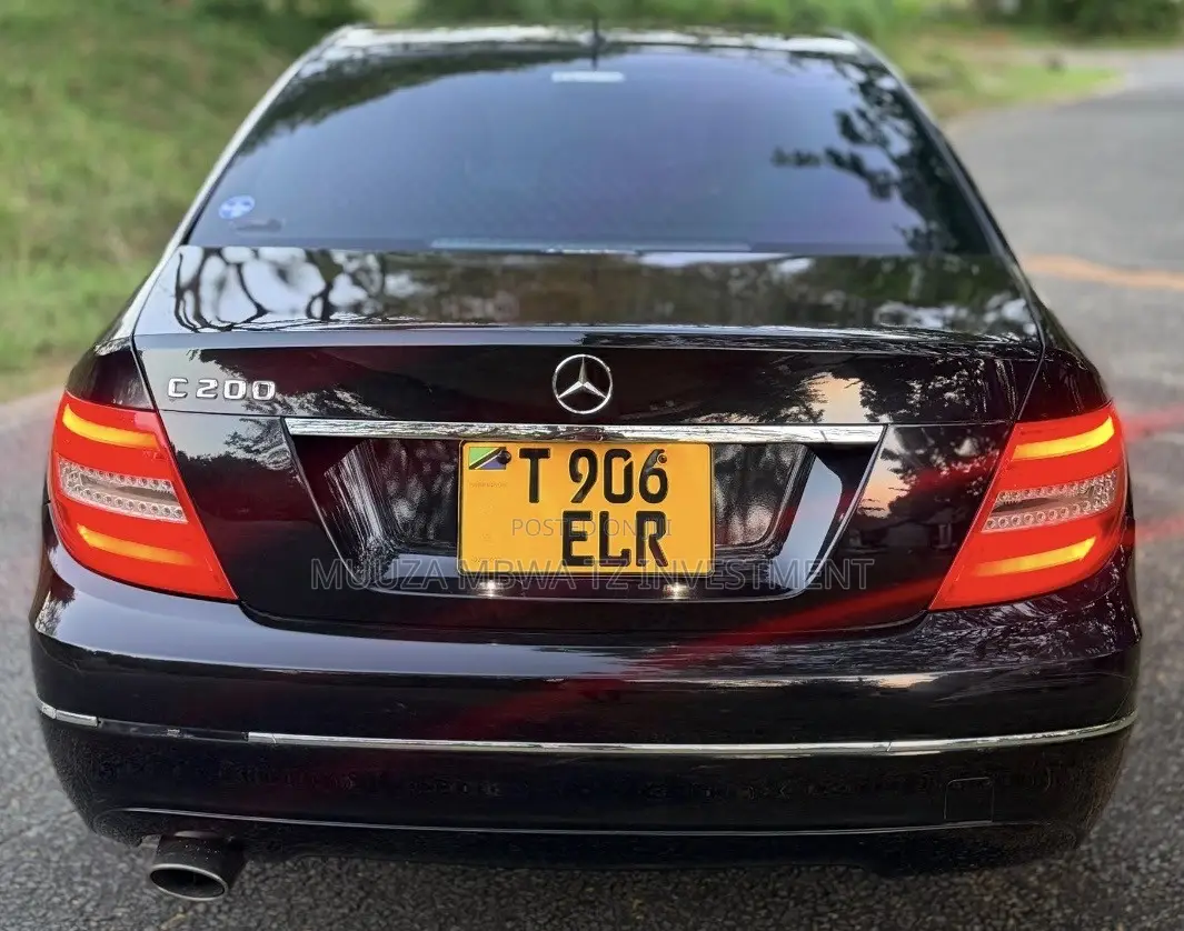 Mercedes-Benz C-Class 2012 Black