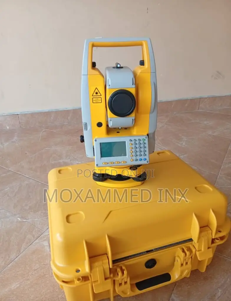 South NTS-332R10 Total Station