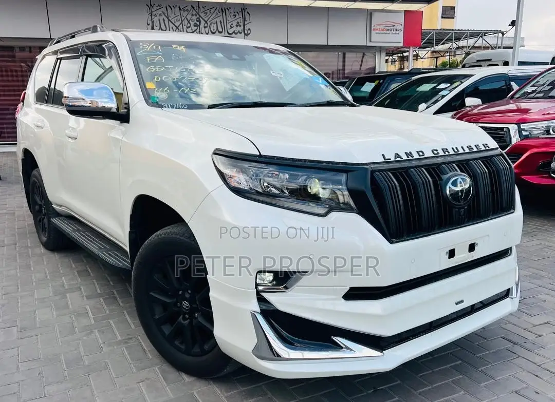 Toyota Land Cruiser Prado 2.8 2023 White