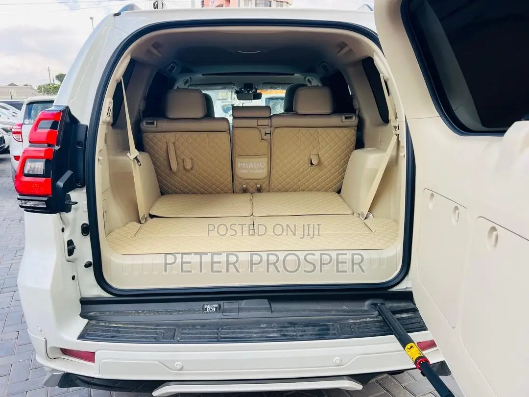 Toyota Land Cruiser Prado 2.8 2023 White
