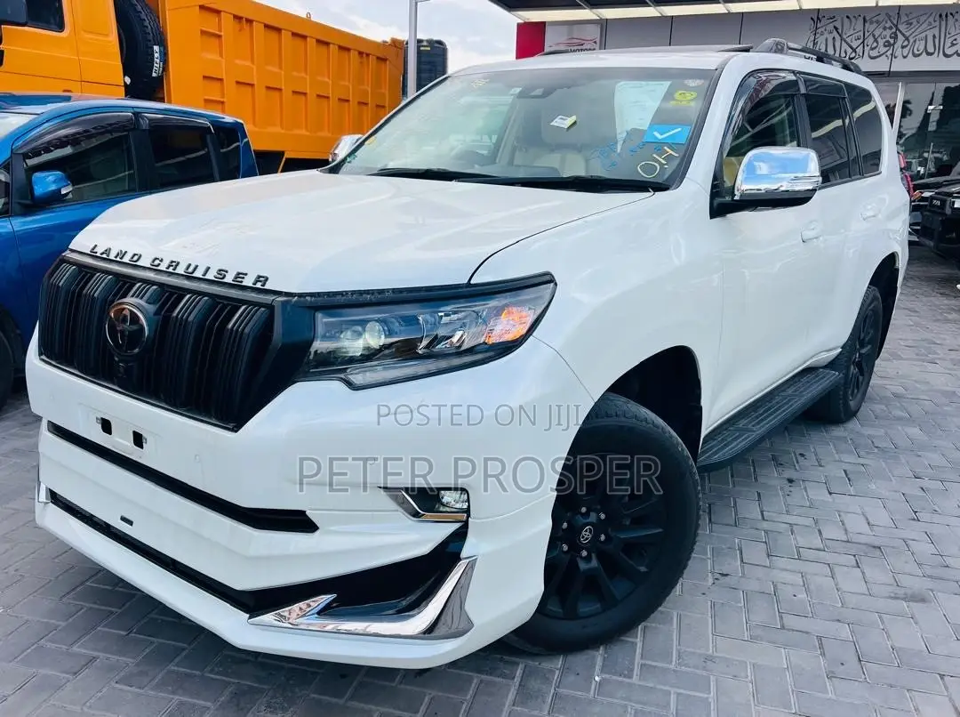 Toyota Land Cruiser Prado 2.8 2023 White
