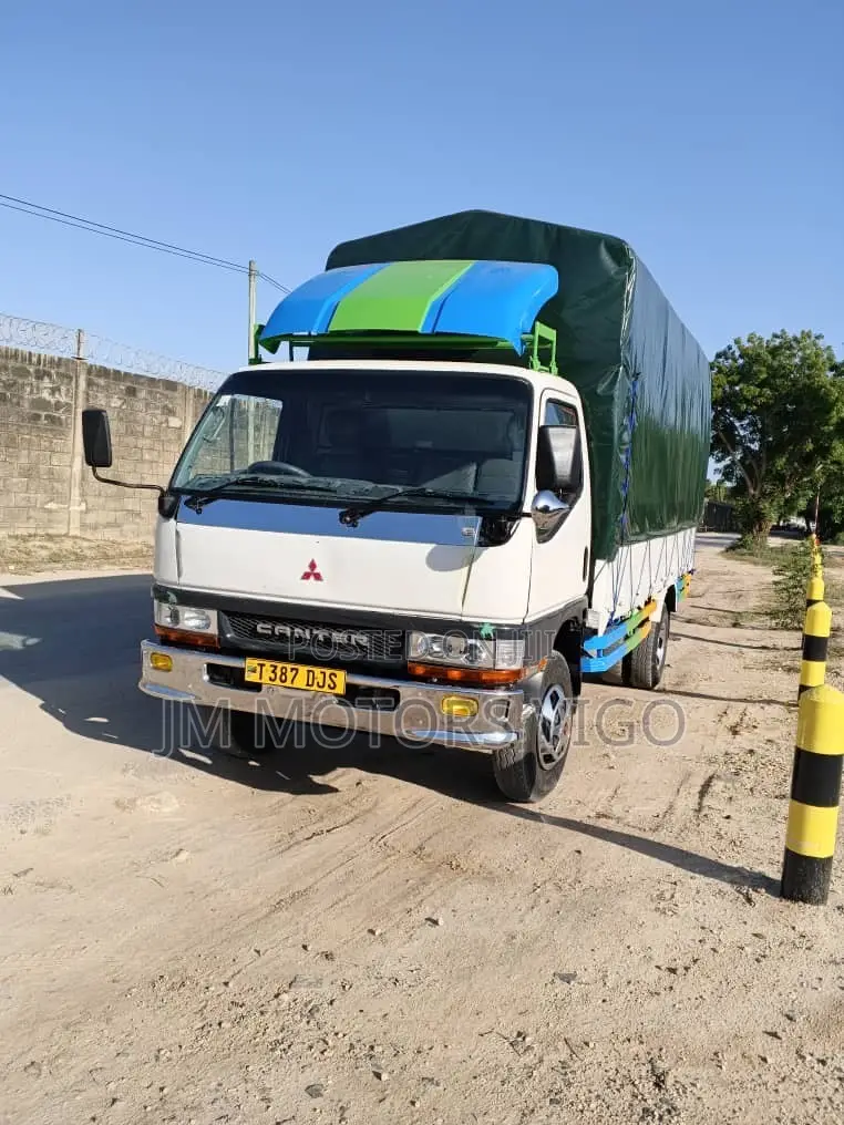 Mitsubishi Canter Tone 3