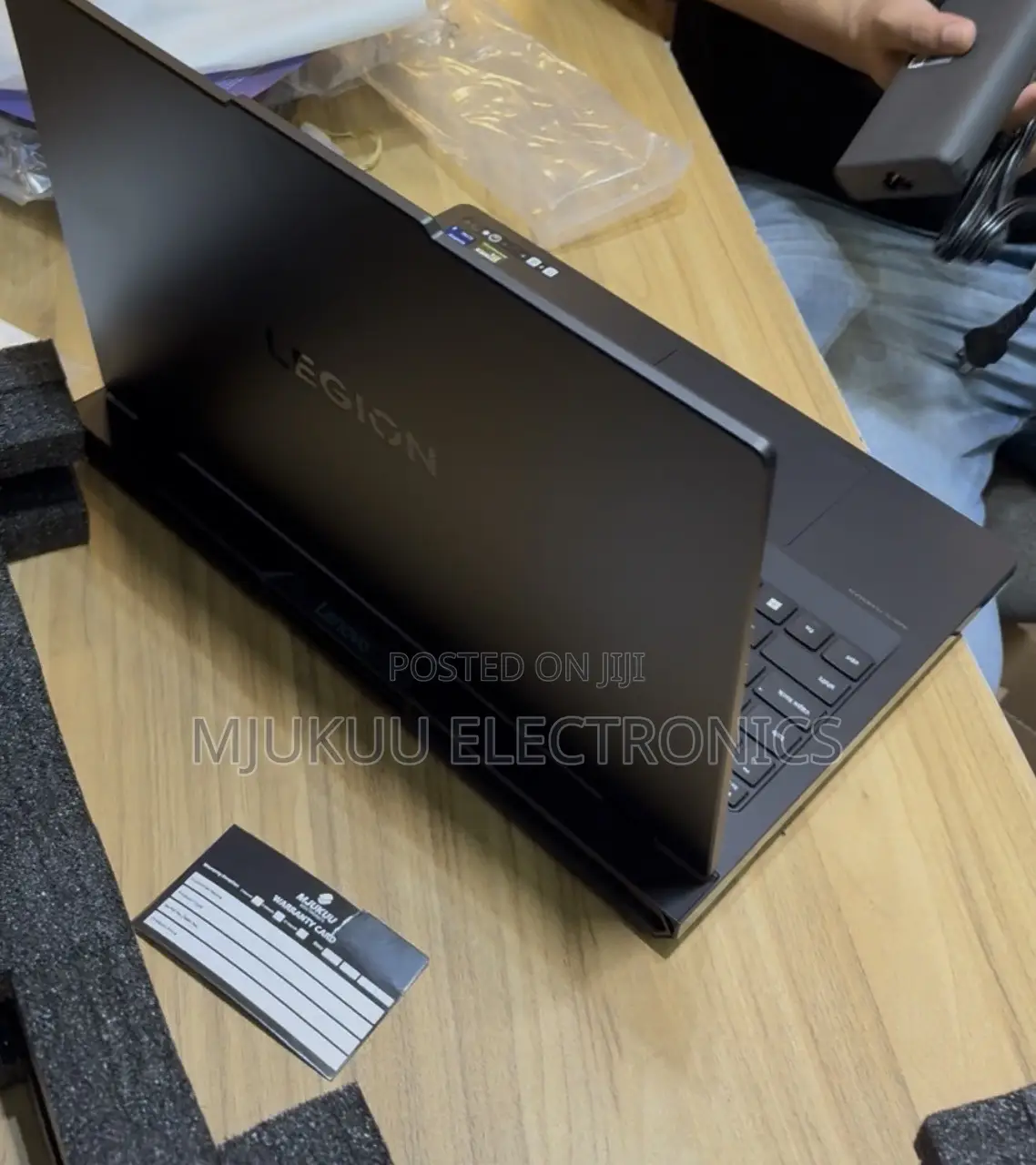 New Laptop Lenovo 32GB Intel Core Ultra 9 SSD 1T