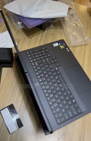 New Laptop Lenovo 32GB Intel Core Ultra 9 SSD 1T