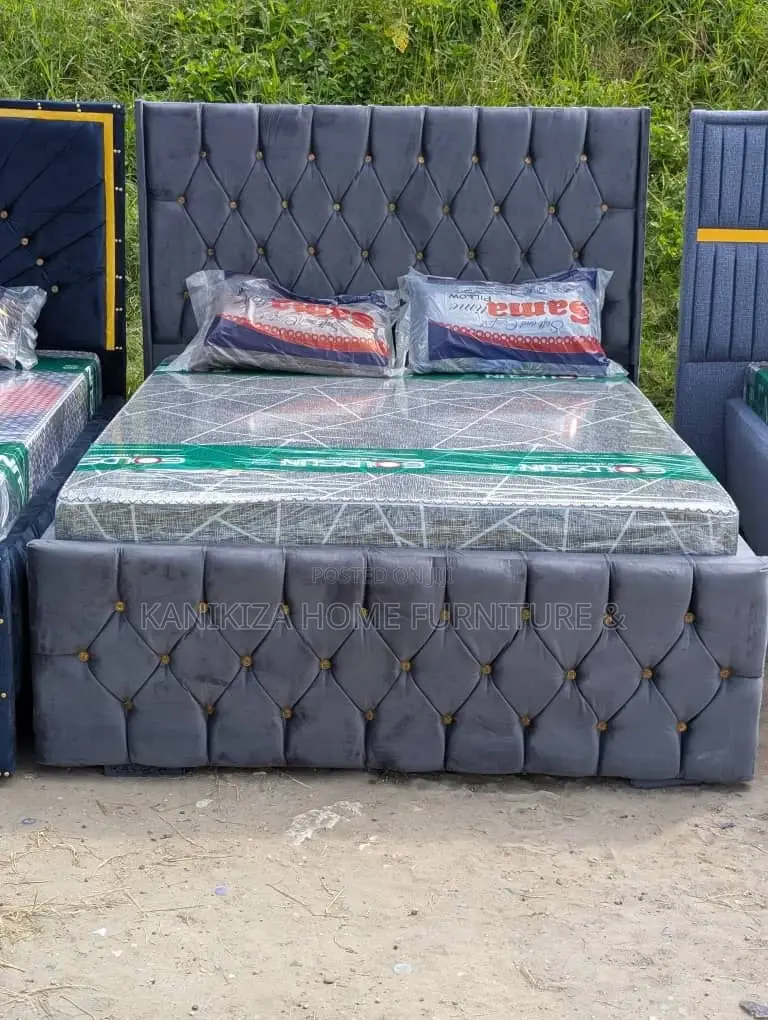 Bedsofa Nzuri Ya Ukubwa Wa 5/6 Material Imara Sana