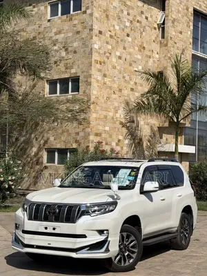 Toyota Land Cruiser Prado 2023 White
