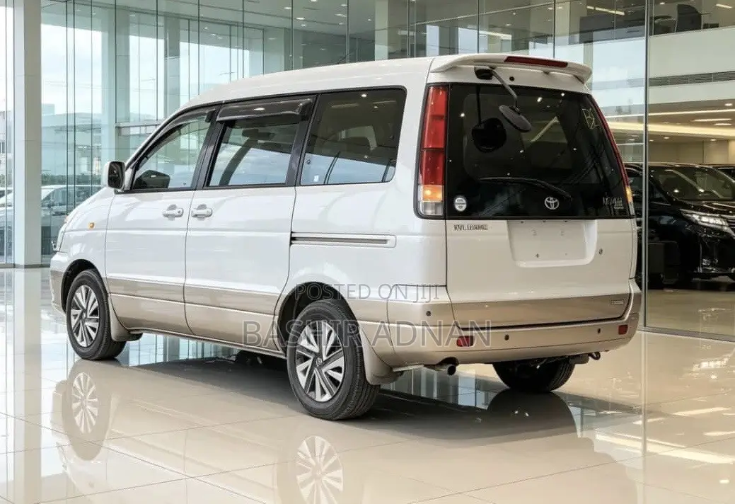 Toyota TownAce Noah 2000 White