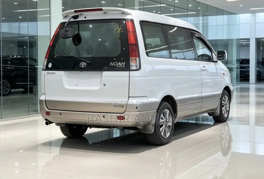 Toyota TownAce Noah 2000 White
