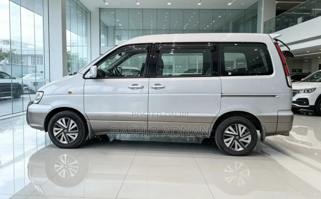 Toyota TownAce Noah 2000 White