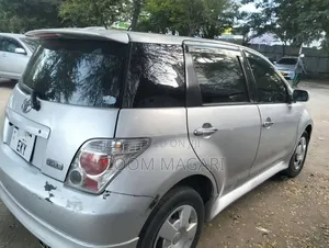 Toyota IST 2006 Silver
