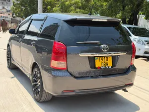 Toyota Wish 2004 Gray