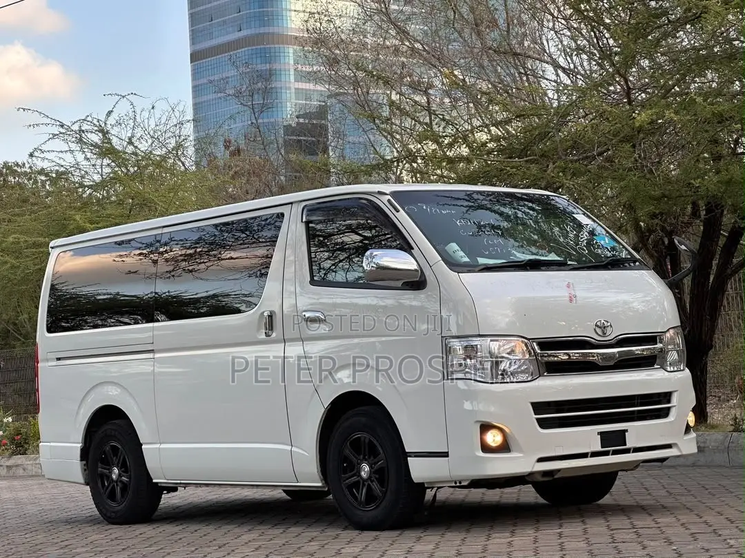 Toyota HiAce 2011 White