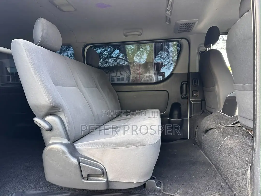 Toyota HiAce 2011 White