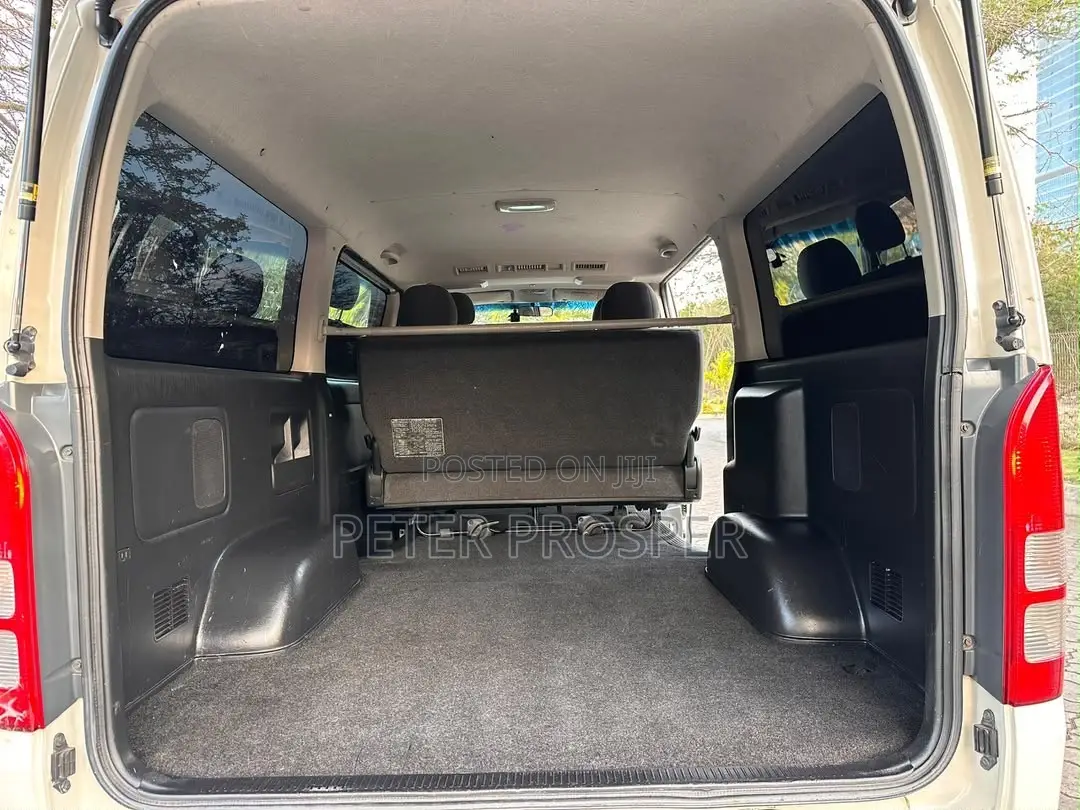 Toyota HiAce 2011 White