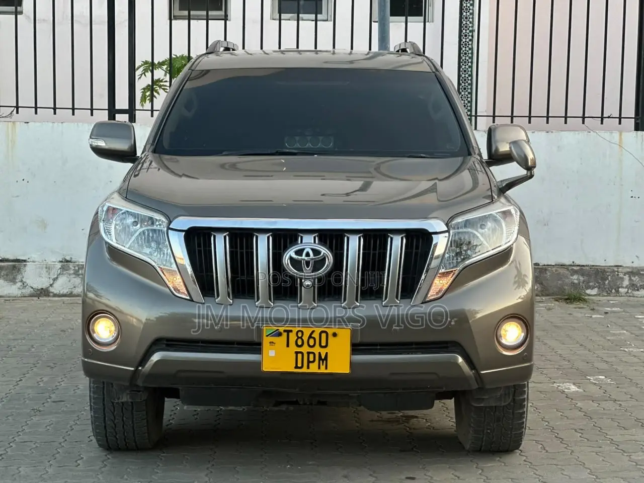 Toyota Land Cruiser Prado 2016 Gray