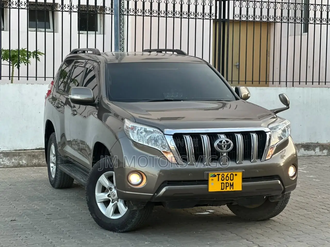 Toyota Land Cruiser Prado 2016 Gray