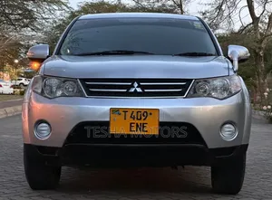 Mitsubishi Outlander 2011 Silver