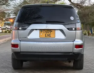 Mitsubishi Outlander 2011 Silver