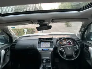 Toyota Land Cruiser Prado 2019 Pearl