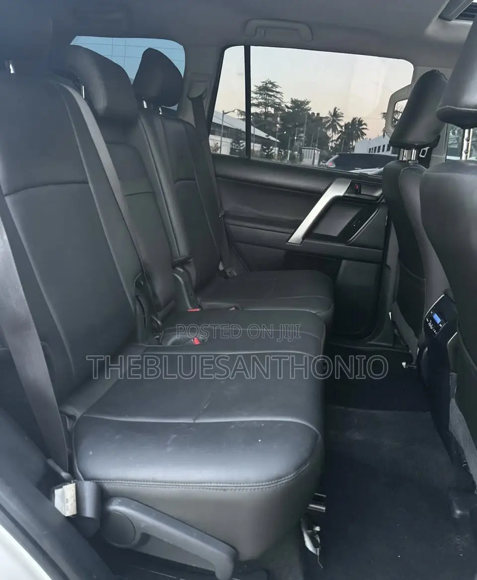 Toyota Land Cruiser Prado 2.8 2019 Pearl