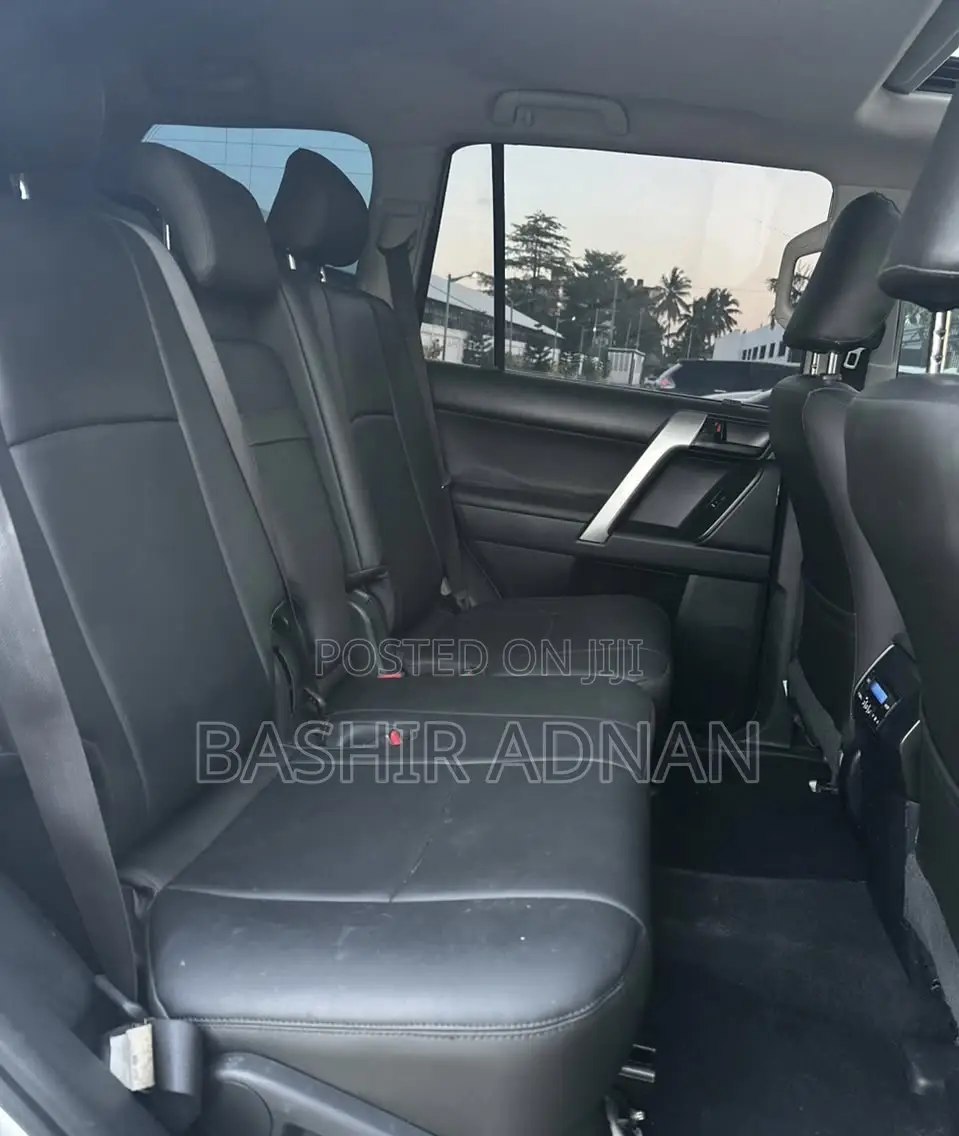 Toyota Land Cruiser Prado 2.8 2019 White