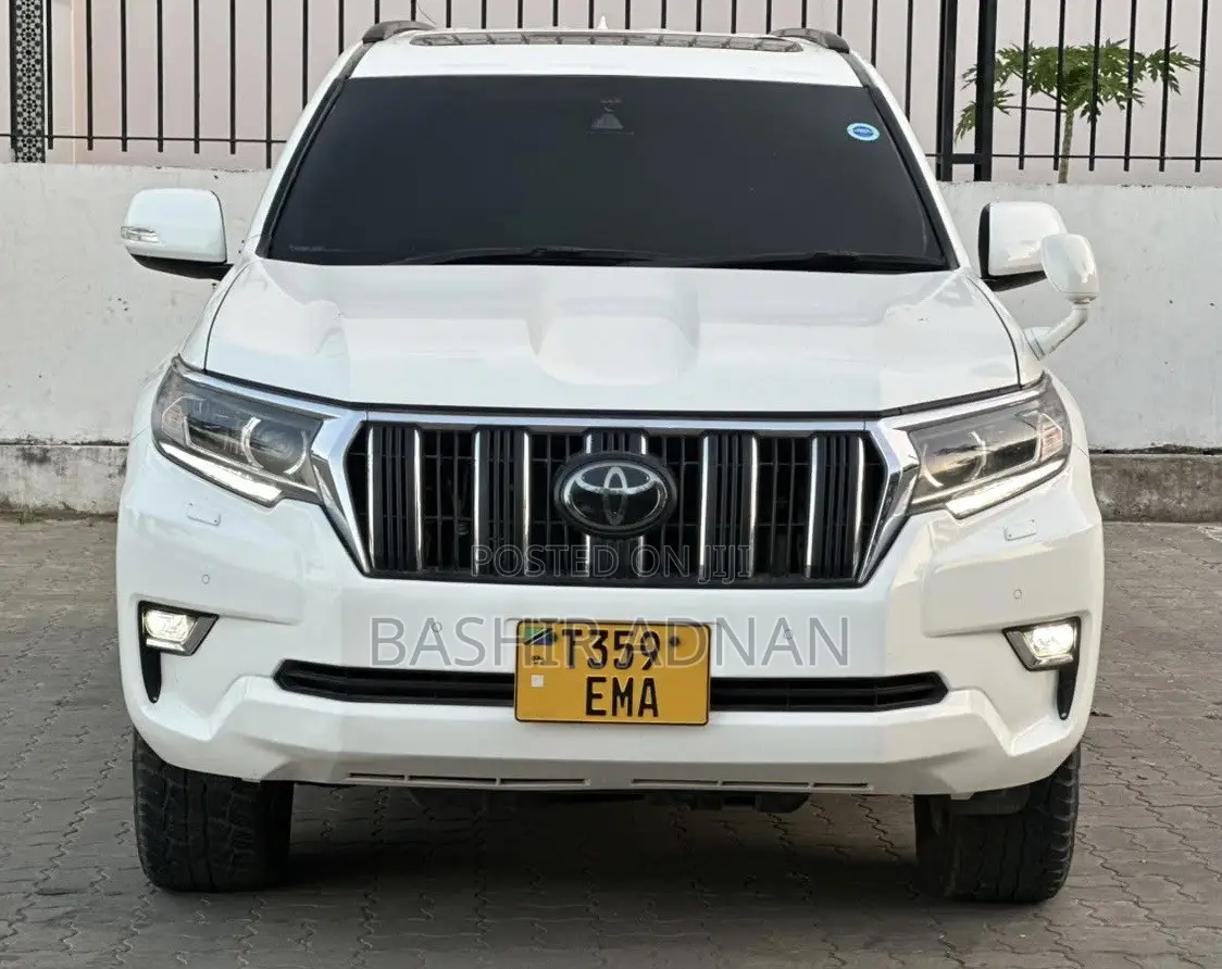 Toyota Land Cruiser Prado 2.8 2019 White