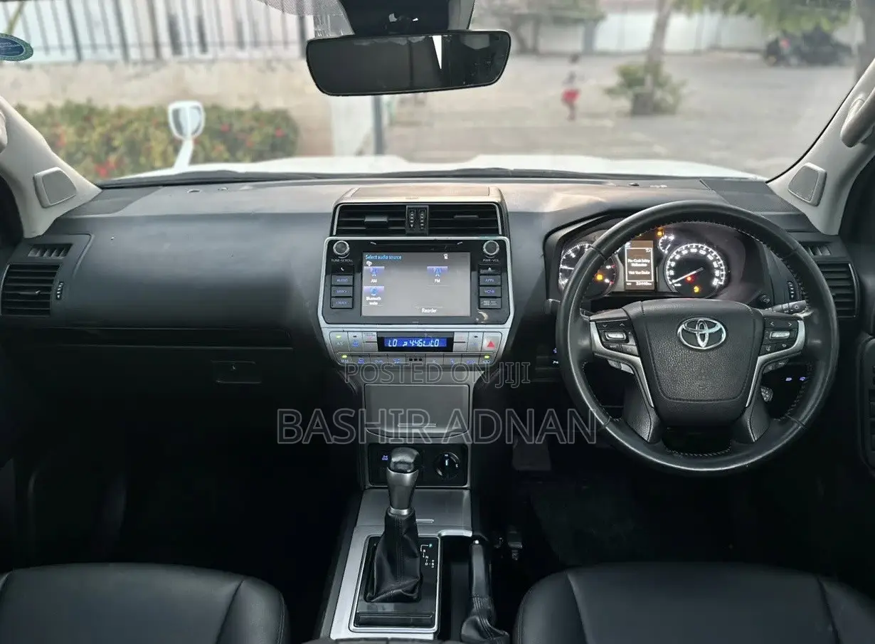 Toyota Land Cruiser Prado 2.8 2019 White
