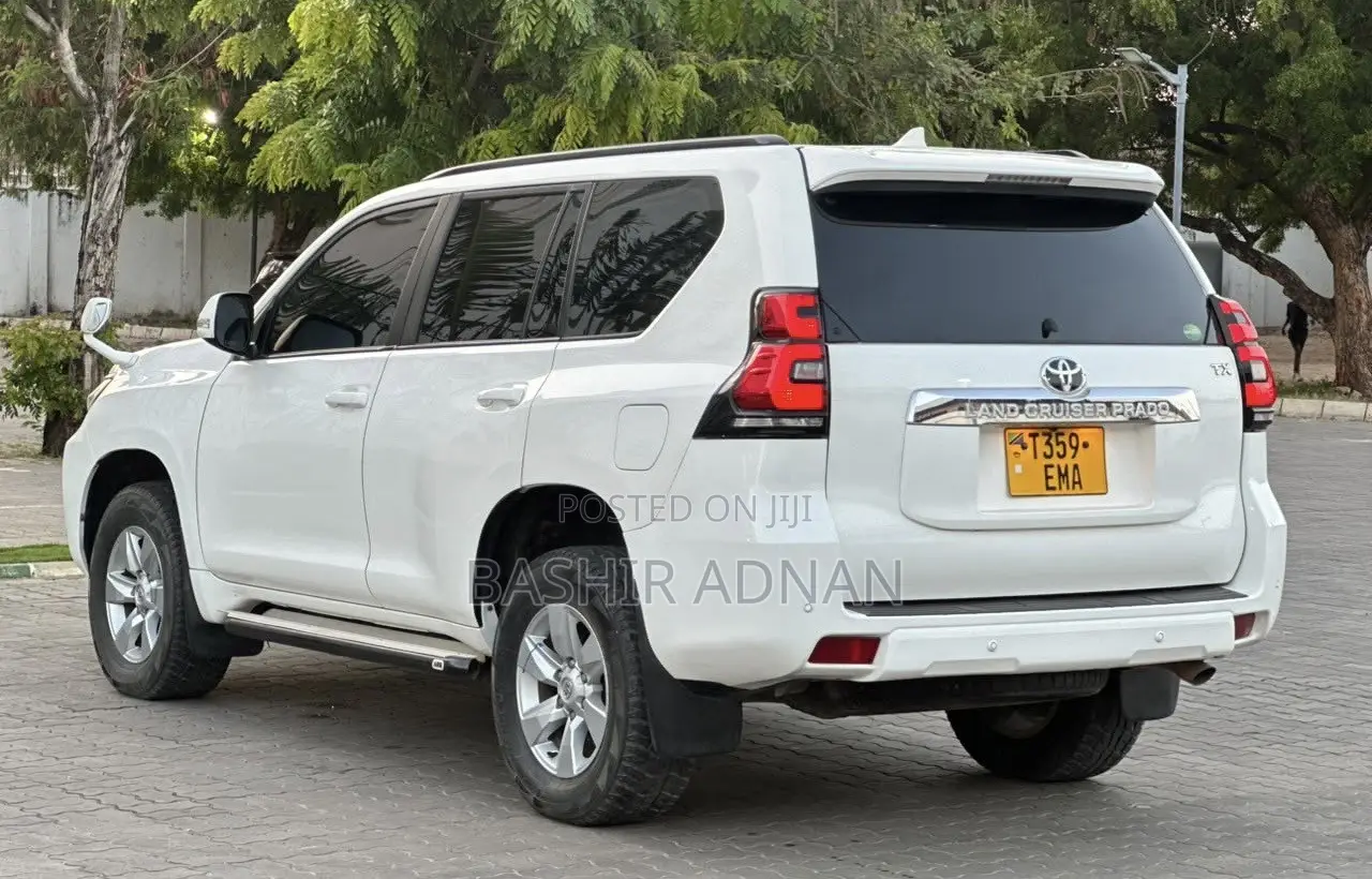 Toyota Land Cruiser Prado 2.8 2019 White