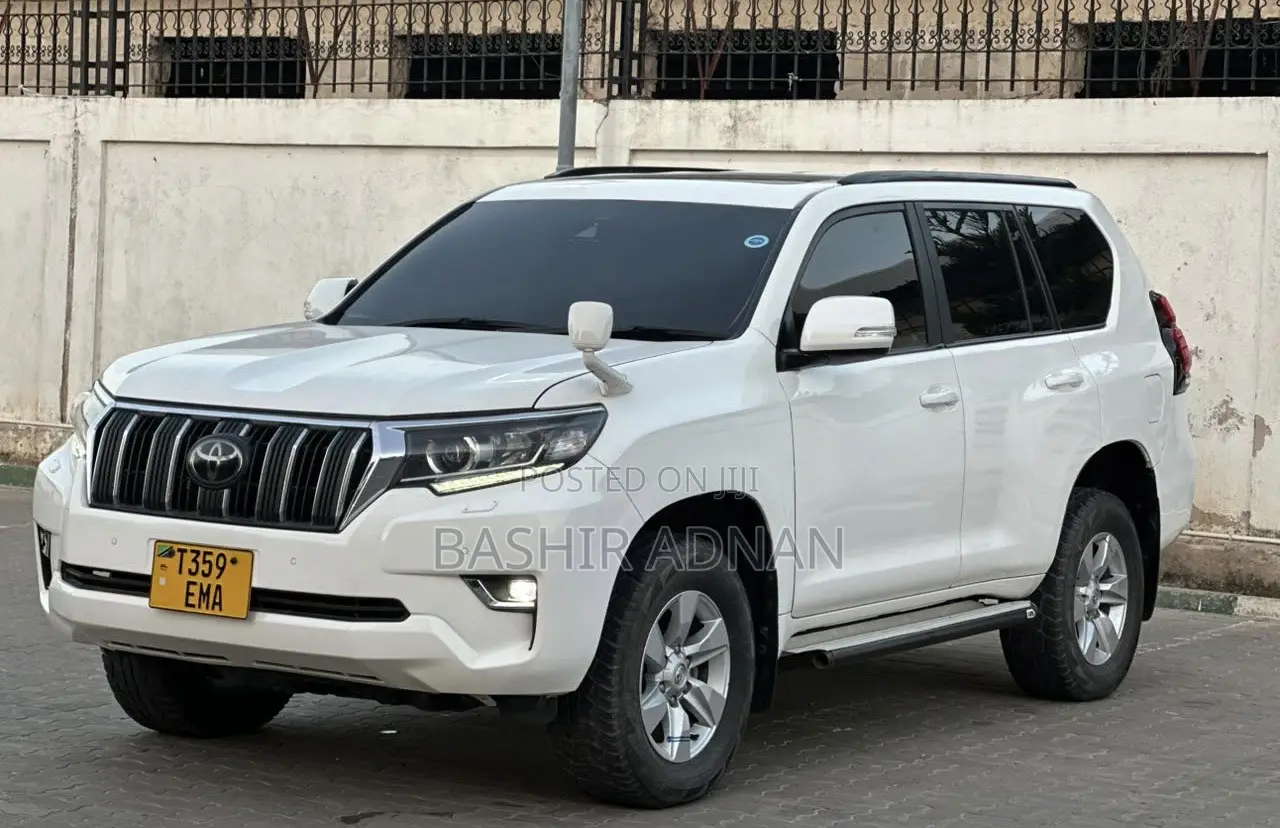 Toyota Land Cruiser Prado 2.8 2019 White