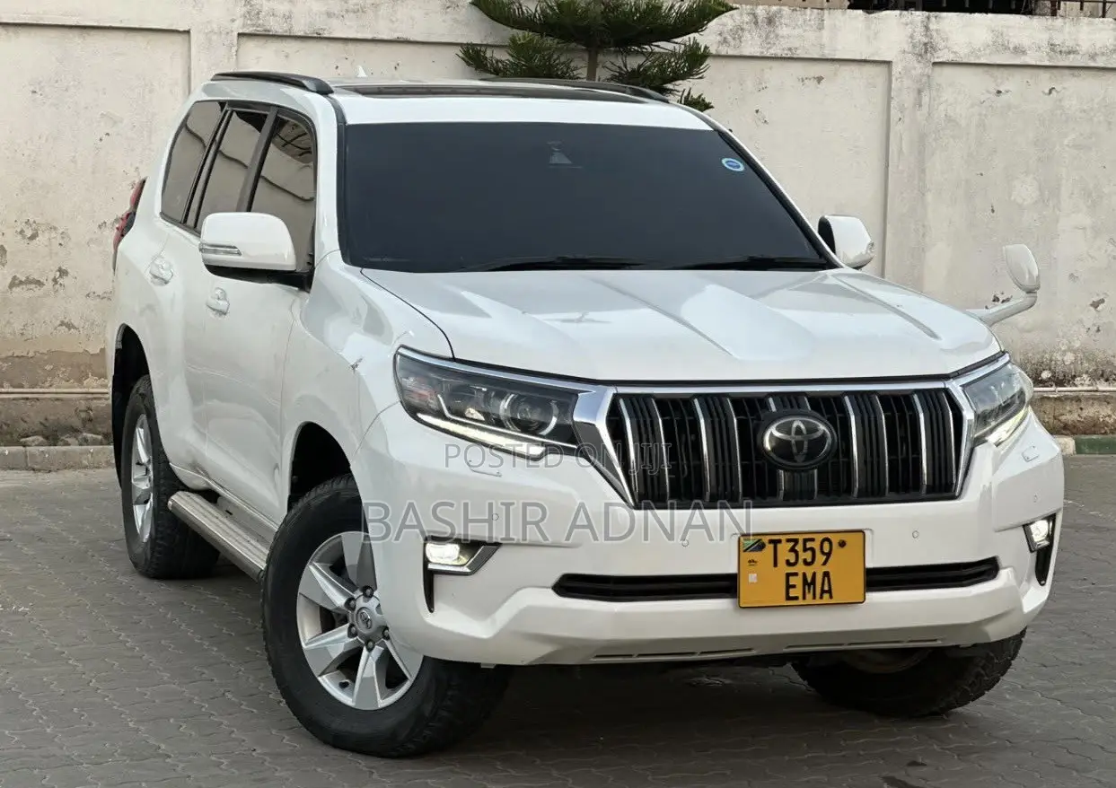 Toyota Land Cruiser Prado 2.8 2019 White