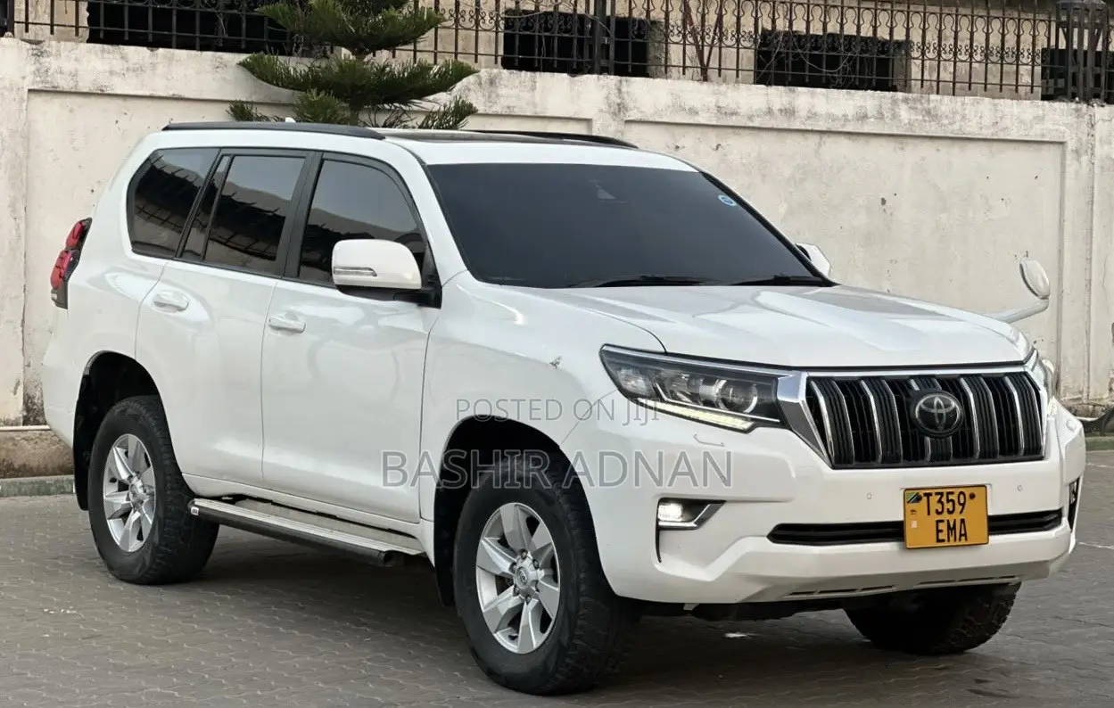 Toyota Land Cruiser Prado 2.8 2019 White
