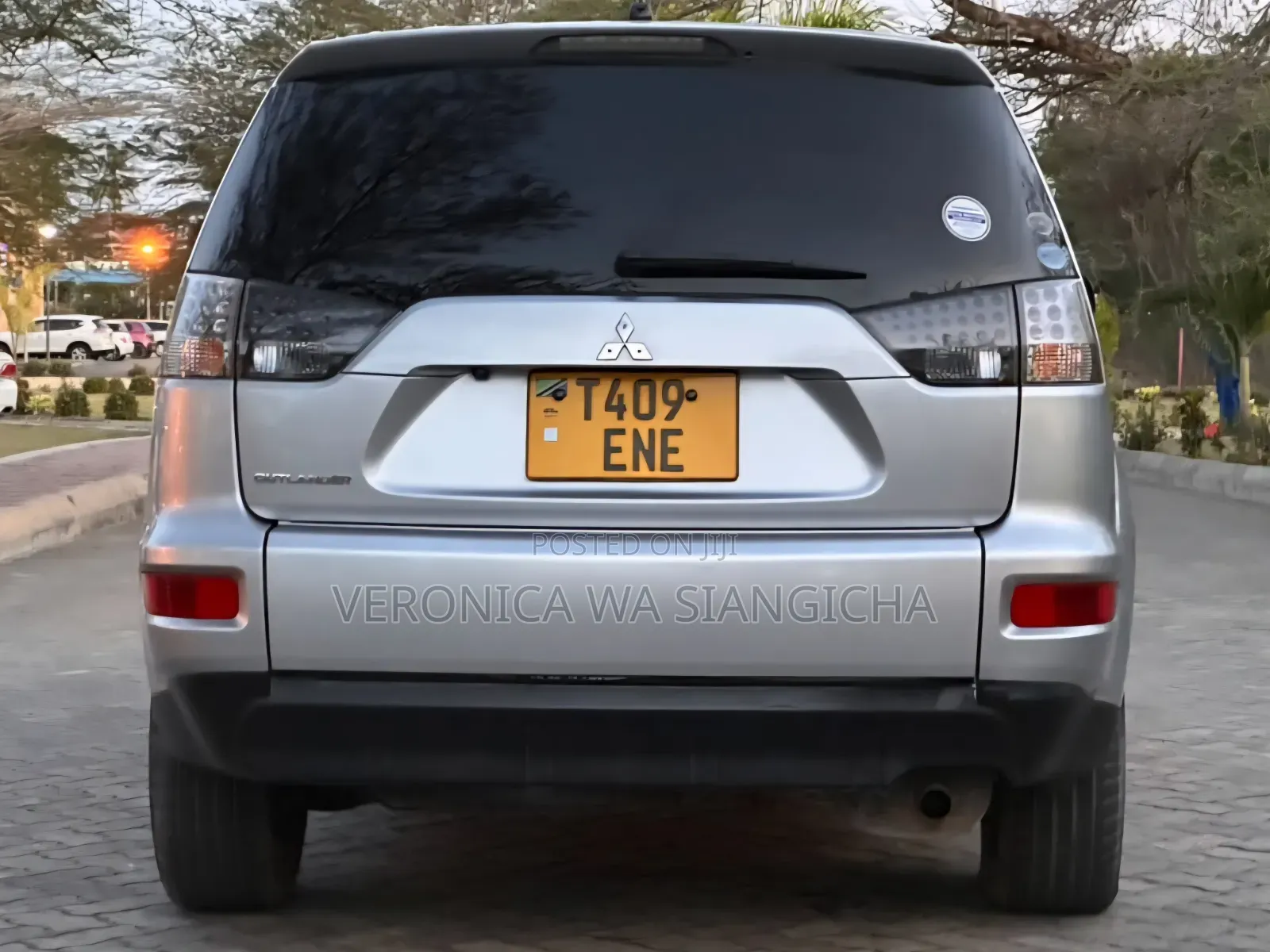 Mitsubishi Outlander 2011 Silver
