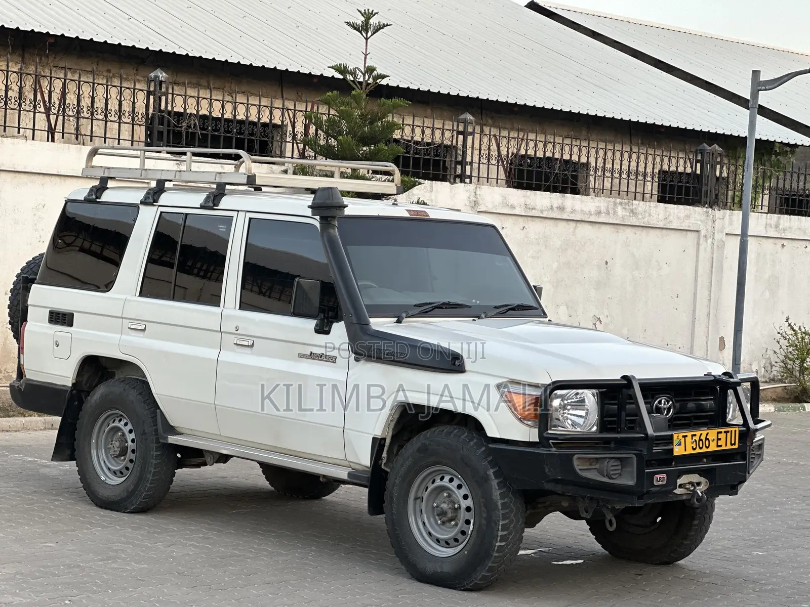 Toyota Land Cruiser 2020 White