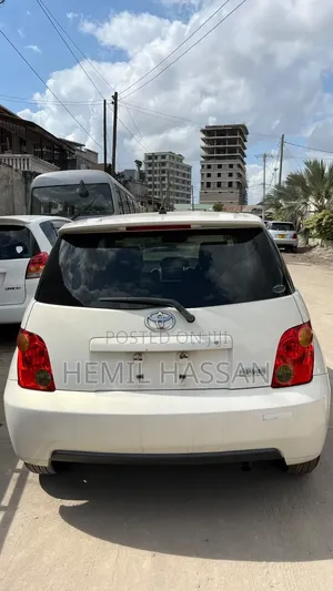Toyota IST 2003 Pearl