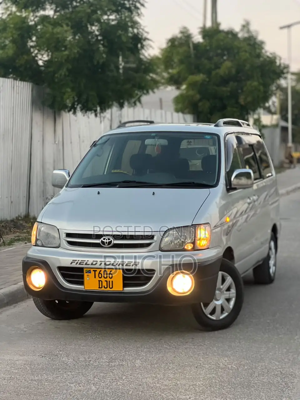 Toyota Noah 2002 Silver