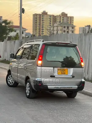 Toyota Noah 2002 Silver