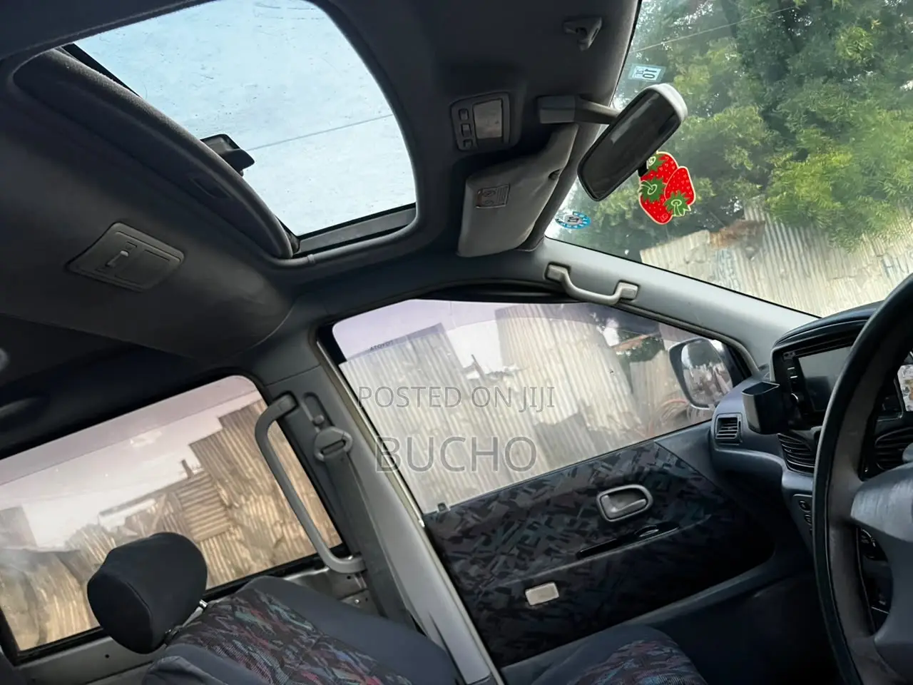 Toyota Noah 2002 Silver