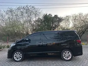 Toyota Alphard 2010 Black