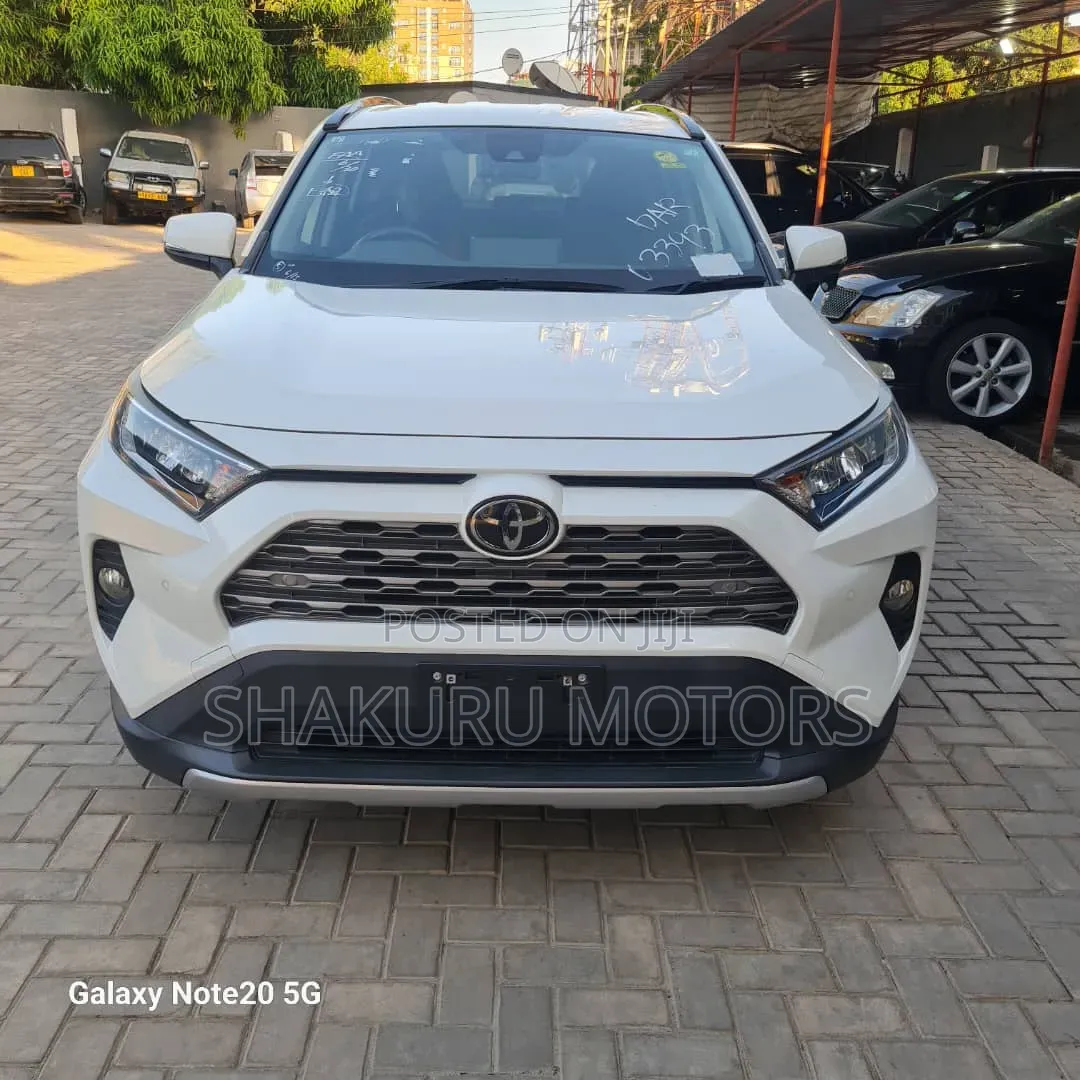 Toyota RAV4 2019 White