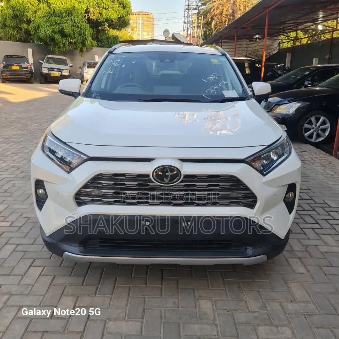 Toyota RAV4 2019 White