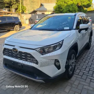 Toyota RAV4 2019 White
