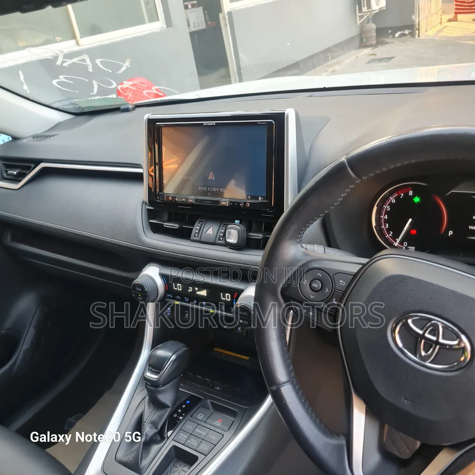 Toyota RAV4 2019 White