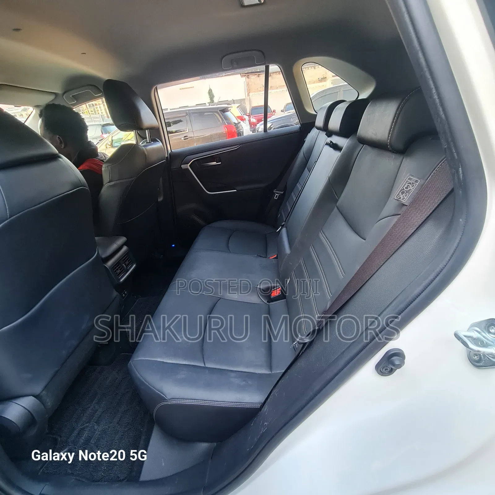 Toyota RAV4 2019 White