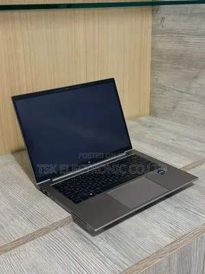 New Laptop HP ZBook Firefly 14 G10 16GB Intel Core i7 SSD 512GB