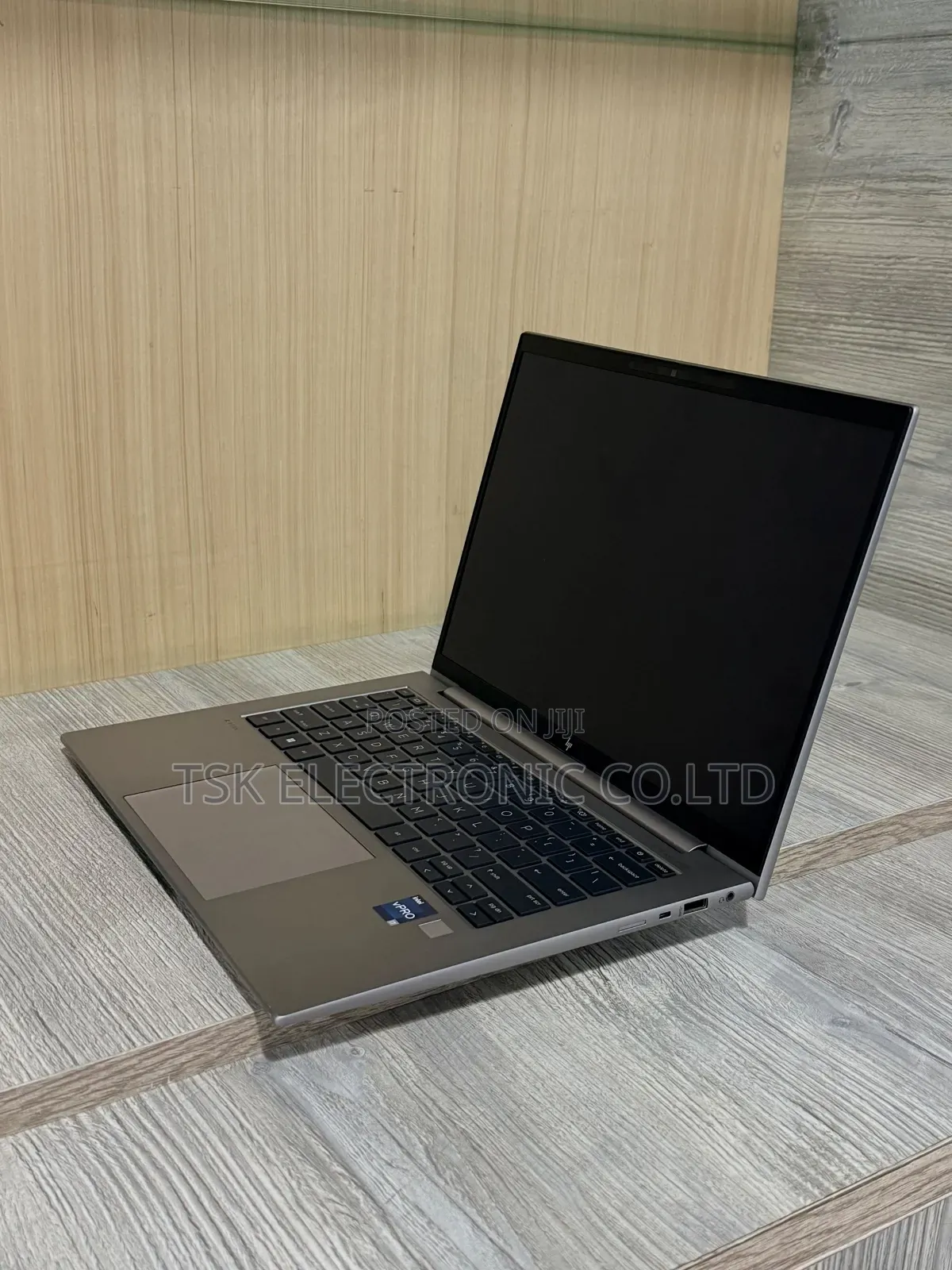 New Laptop HP ZBook Firefly 14 G10 16GB Intel Core i7 SSD 512GB