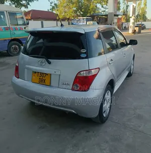 Toyota IST 2006 Silver