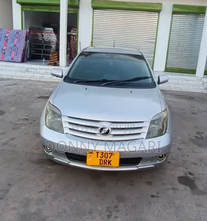 Toyota IST 2006 Silver